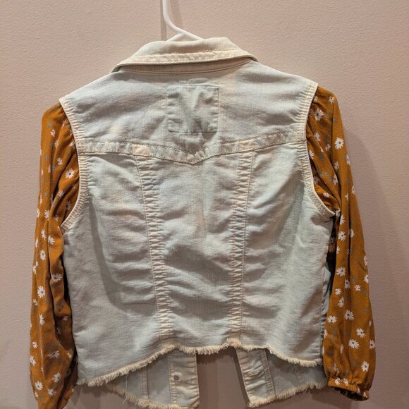 Reworked Maurice's denim vest - Picture 4 of 5